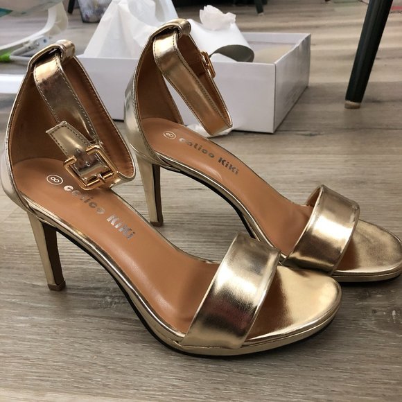 gold high heels - Picture 2 of 5